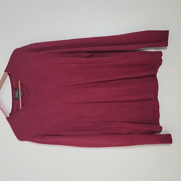 Eddie Bauer Men's Cotton Cashmere Reddish/Orange V-Neck, Long Sleeve Sweater - Picture 3 of 12